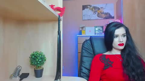 Snapshot of mistress_kristi chatting on 02-14-25, 09:53 Mistress Kristi online show from 02-14-25, 09:53