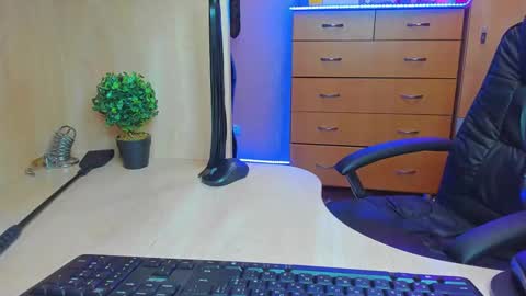 Snapshot of mistress_kristi chatting on 03-03-25, 09:15 Mistress Kristi online show from 03-03-25, 09:15