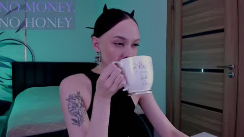 Mistress Mia online show from 10-26-25, 11:20