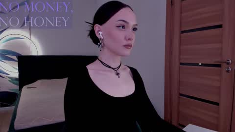 Mistress Mia online show from 12-19-25, 12:34