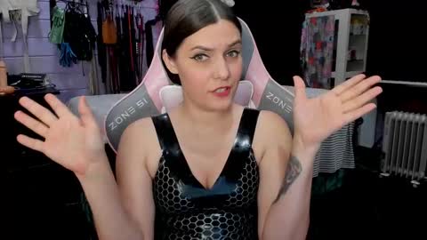 Dirty Priest and Ivi online show from 02-14-25, 07:02