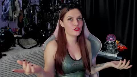 Dirty Priest and Ivi online show from 10-26-25, 08:59