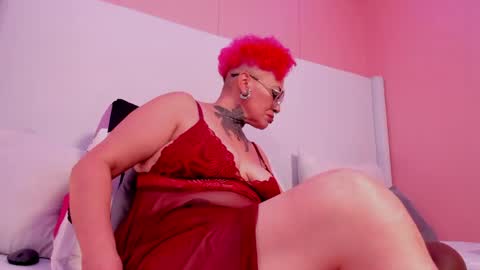 Snapshot of mistress_sandy chatting on 05-18-26, 07:52 Sandy Mistress online show from 05-18-26, 07:52