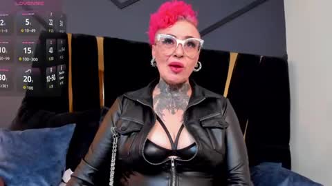 Snapshot of mistress_sandy chatting on 06-08-26, 09:26 Sandy Mistress online show from 06-08-26, 09:26