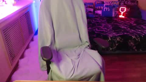 Miss Bailey online show from 01-23-25, 02:39