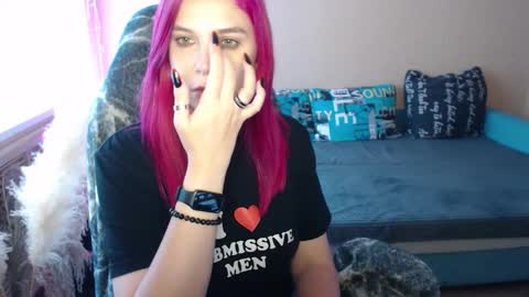 Miss Bailey online show from 11-15-25, 09:06