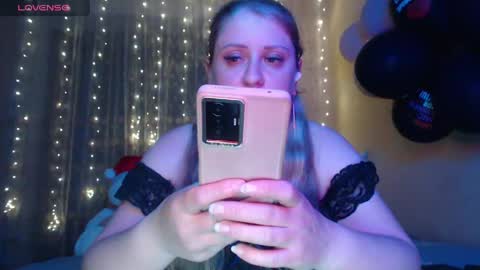 Snapshot of mistresscaro chatting on 05-09-26, 08:47 mistresscaro online show from 05-09-26, 08:47