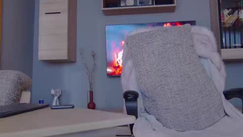 Snapshot of mistressellie chatting on 01-30-25, 02:15 MitressEllie--Your Bratty Miss online show from 01-30-25, 02:15