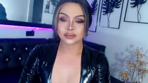 Snapshot of mistressivorykat chatting on 05-22-26, 10:32 Call me MISS JAS online show from 05-22-26, 10:32