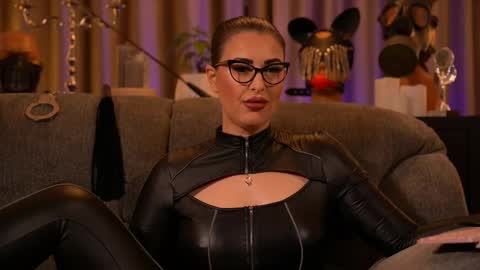 Mistress Kelly online show from 10-17-25, 09:39