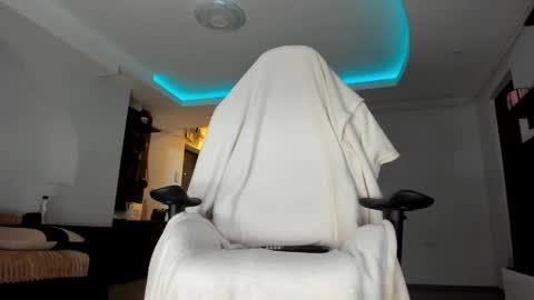Snapshot of mistresskenda chatting on 06-04-26, 07:20 Mistress KiRa online show from 06-04-26, 07:20