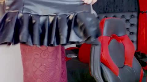 Snapshot of mistresslombana_666 chatting on 11-15-25, 06:00 Mistresslombana online show from 11-15-25, 06:00