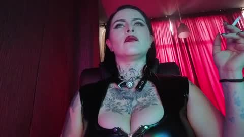 Snapshot of mistressolivia07 chatting on 05-21-26, 05:42 Mistress olivia online show from 05-21-26, 05:42