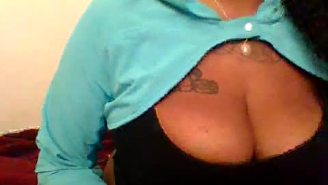 Snapshot of mistressroxxxy chatting on 11-25-25, 05:29 mistressroxxxy online show from 11-25-25, 05:29