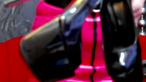 Snapshot of mistresswanda chatting on 02-09-25, 09:17 MistressWanda - online show from 02-09-25, 09:17