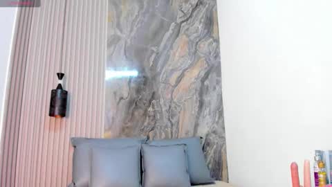 mistt_miaa online show from 10-17-25, 06:43