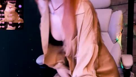 Snapshot of misty_arrow chatting on 01-29-25, 09:55 Jenny online show from 01-29-25, 09:55