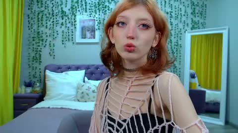 Snapshot of mistymarlow chatting on 09-18-25, 06:15 Misty online show from 09-18-25, 06:15