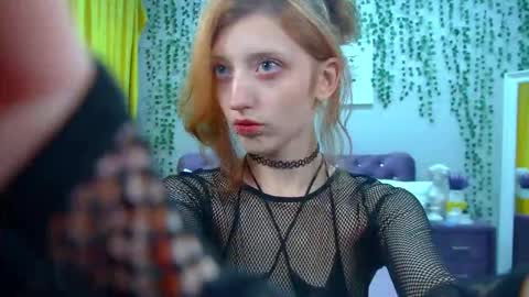 Snapshot of mistymarlow chatting on 10-13-25, 06:19 Misty online show from 10-13-25, 06:19