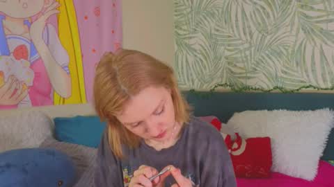 Snapshot of mitch911 chatting on 09-25-25, 01:59 alice online show from 09-25-25, 01:59