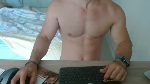 Snapshot of mitcheli chatting on 10-13-25, 01:44 Onlyfans online show from 10-13-25, 01:44