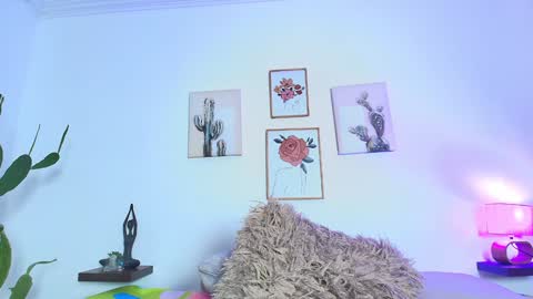 Snapshot of miwa_cutte chatting on 01-15-25, 02:27 Miwa online show from 01-15-25, 02:27