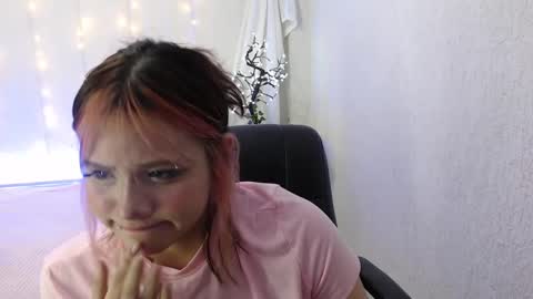 mixie_cute online show from 12-01-24, 07:47