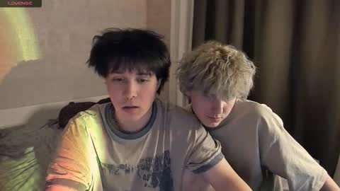 Snapshot of miya_meow_miku chatting on 12-20-25, 06:04 MeowMiku online show from 12-20-25, 06:04