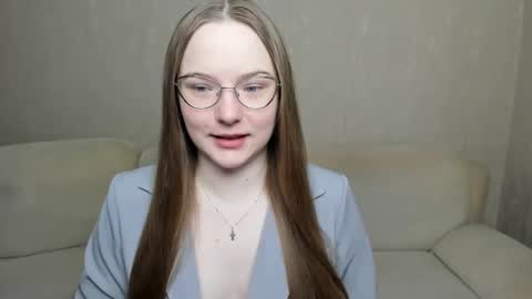 Snapshot of miya_mimi chatting on 12-18-24, 09:25 Miya online show from 12-18-24, 09:25