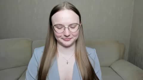 Snapshot of miya_mimi chatting on 12-28-24, 08:04 Miya online show from 12-28-24, 08:04