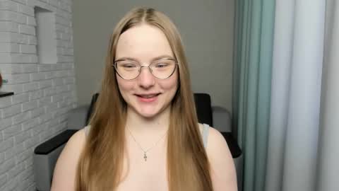 Snapshot of miya_mimi chatting on 01-05-25, 09:37 Miya online show from 01-05-25, 09:37