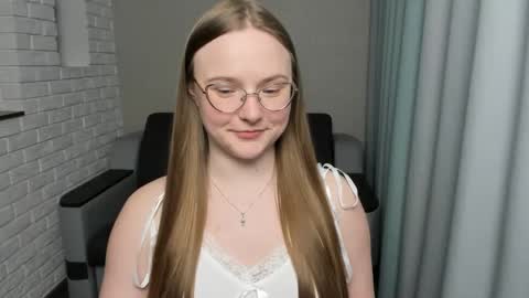 Snapshot of miya_mimi chatting on 01-11-25, 07:16 Miya online show from 01-11-25, 07:16