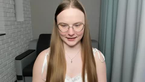 Snapshot of miya_mimi chatting on 01-13-25, 05:44 Miya online show from 01-13-25, 05:44