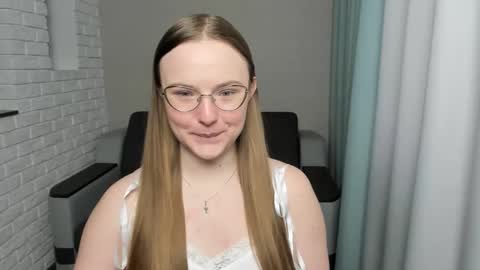 Snapshot of miya_mimi chatting on 01-14-25, 12:45 Miya online show from 01-14-25, 12:45