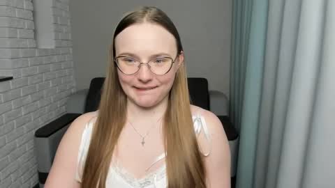 Snapshot of miya_mimi chatting on 01-15-25, 12:41 Miya online show from 01-15-25, 12:41