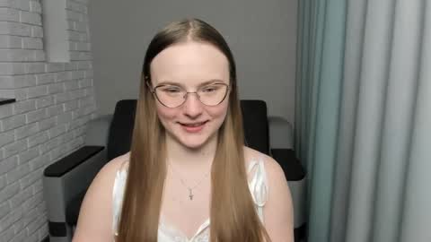 Snapshot of miya_mimi chatting on 01-15-25, 07:12 Miya online show from 01-15-25, 07:12