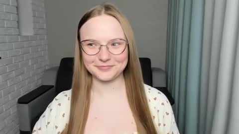 Snapshot of miya_mimi chatting on 02-07-25, 02:15 Miya online show from 02-07-25, 02:15