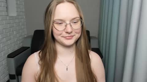 Snapshot of miya_mimi chatting on 02-28-25, 07:35 Miya online show from 02-28-25, 07:35