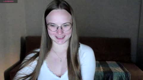 Snapshot of miya_mimi chatting on 09-08-25, 04:28 Miya online show from 09-08-25, 04:28