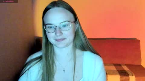 Snapshot of miya_mimi chatting on 09-27-25, 03:39 Miya online show from 09-27-25, 03:39