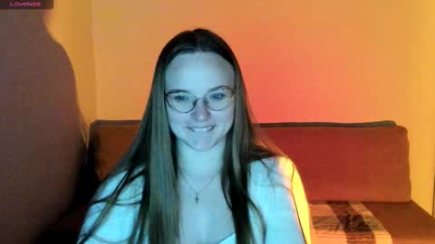 Snapshot of miya_mimi chatting on 10-06-25, 06:27 Miya online show from 10-06-25, 06:27