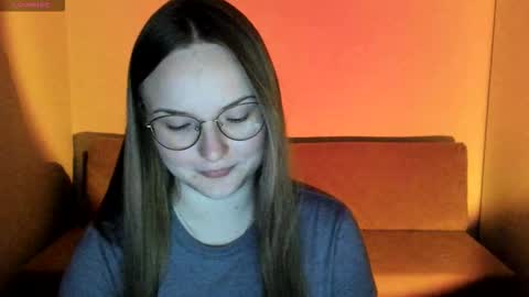 Snapshot of miya_mimi chatting on 11-08-25, 04:07 Miya online show from 11-08-25, 04:07