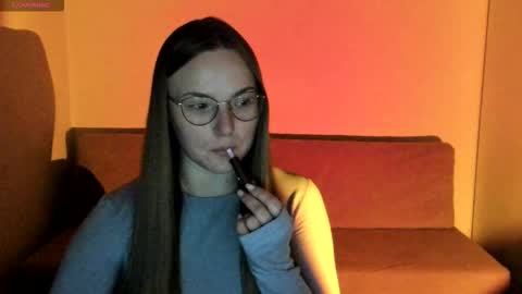 Snapshot of miya_mimi chatting on 11-10-25, 05:01 Miya online show from 11-10-25, 05:01