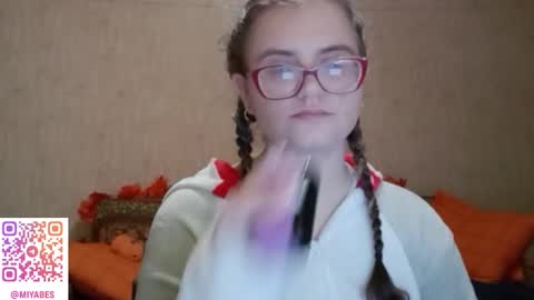 Milana online show from 12-16-25, 03:22