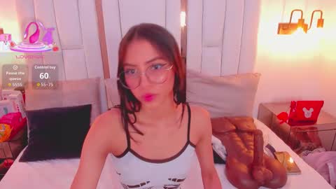 Snapshot of miyu_lu chatting on 12-21-25, 02:24 Miyu online show from 12-21-25, 02:24