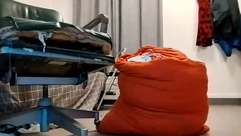 Snapshot of mizerze chatting on 01-14-25, 09:13 mizerze online show from 01-14-25, 09:13