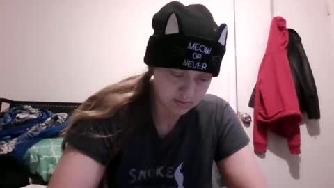 miztrezk online show from 12-18-25, 04:07