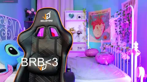 Snapshot of mizukinoyoru chatting on 02-16-25, 02:42 Mizuki online show from 02-16-25, 02:42