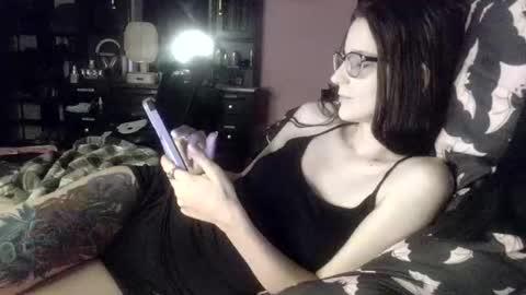 Snapshot of mizzbonez chatting on 02-14-26, 01:57 Mizz Bonez online show from 02-14-26, 01:57