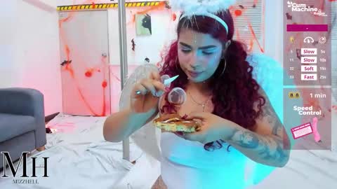 mizzhell_ online show from 10-31-25, 04:08